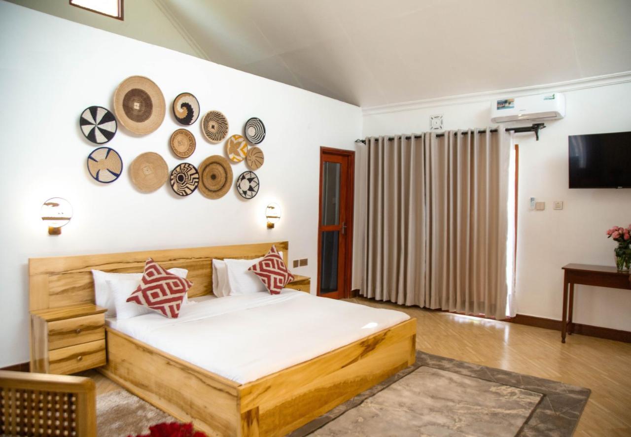 Shose Farmhouse Chalets & Campsite モシ エクステリア 写真