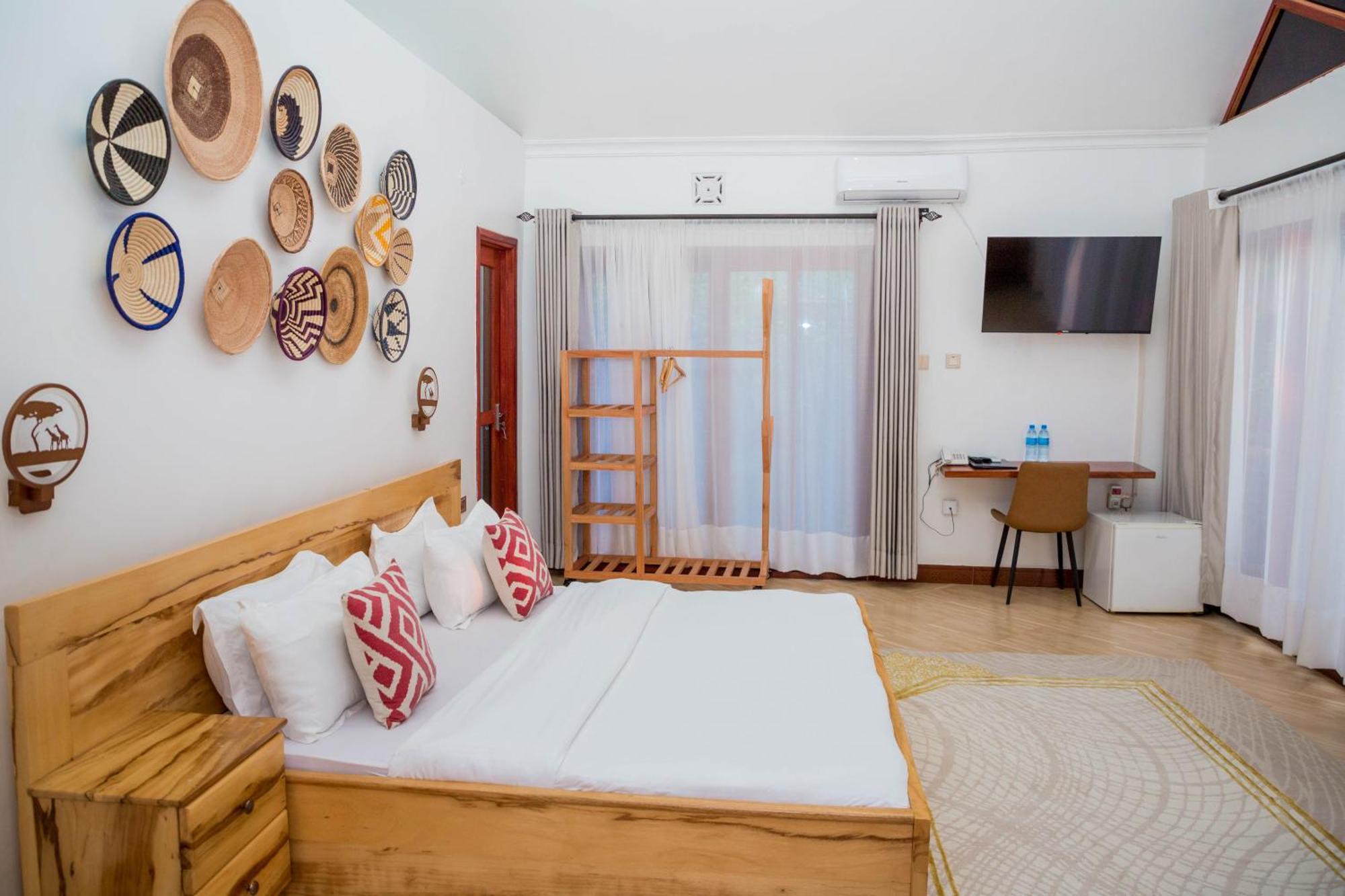 Shose Farmhouse Chalets & Campsite モシ エクステリア 写真