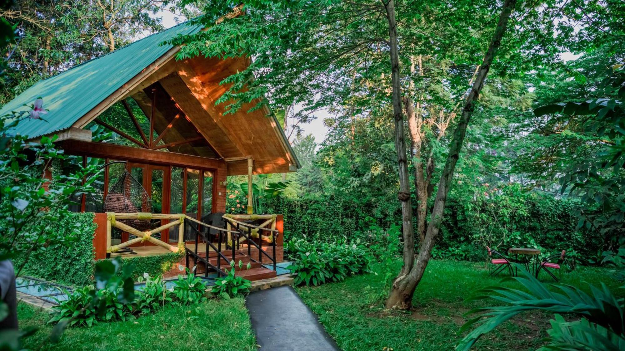 Shose Farmhouse Chalets & Campsite モシ エクステリア 写真