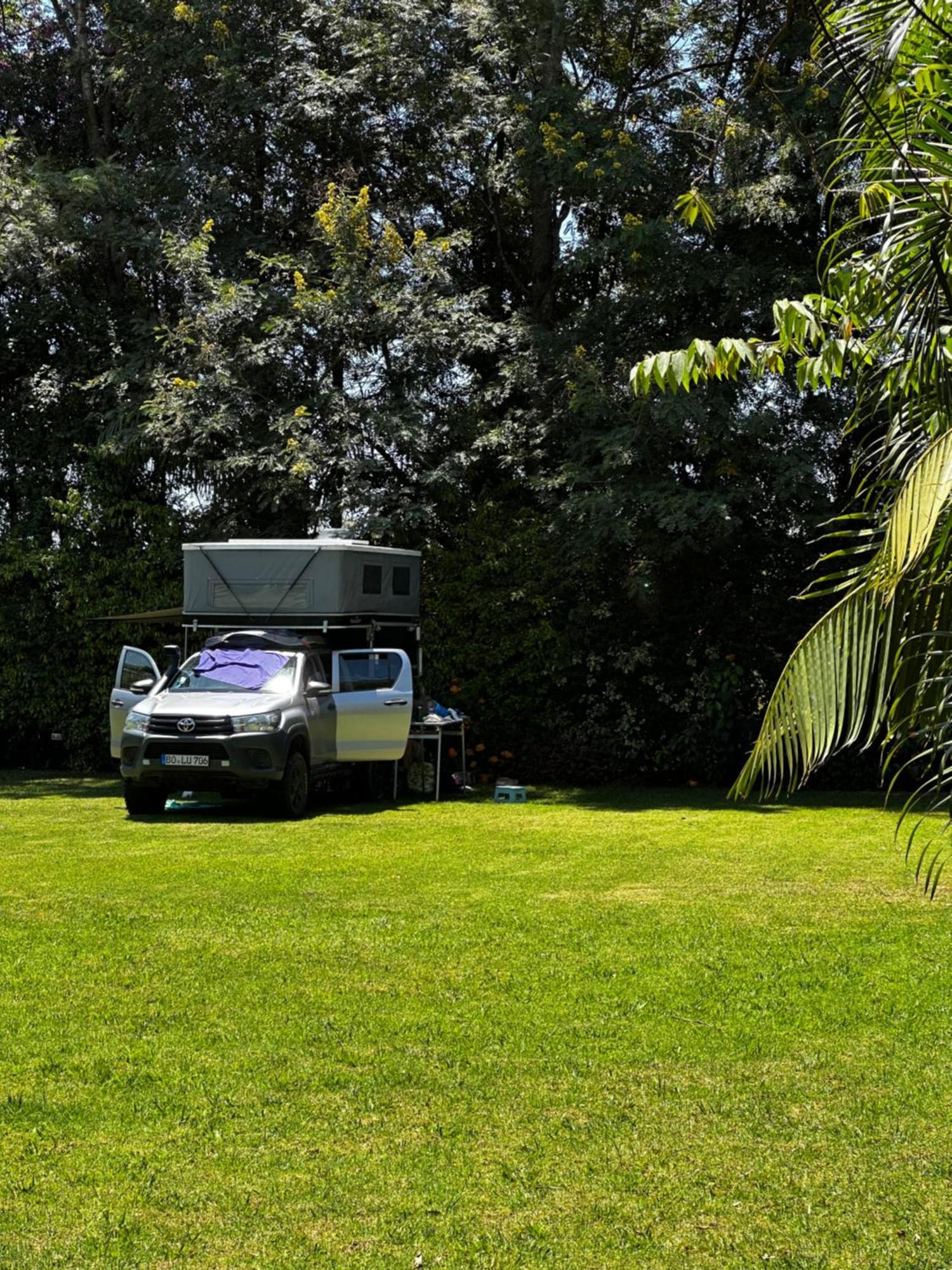 Shose Farmhouse Chalets & Campsite モシ エクステリア 写真